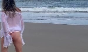 Real Amateur Public Anal Sex Risky on the Beach Return !!! She got wet pussy