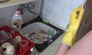 Total chaos, madness. Naked cleaning. The harms of housework. Funny disaster video. Magyar nyelven