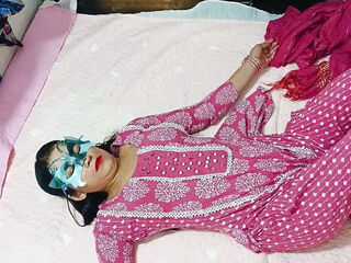 Step sister soyi hui big step brother ne jabar dasti chut mari