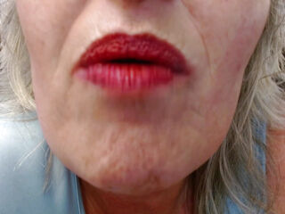 1248 Giantess type offering from stunningly hot older woman DawnSkye1962