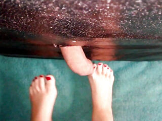 I masturbate and do footjob