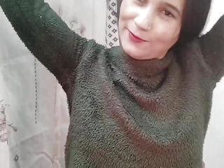Muslim girl ko ghar me pakad liya aur chut mari