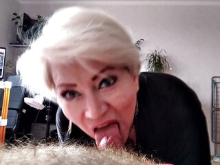 Cool married mature bitch Aimee passionately cums in the pose of a cowgirl...)) And of course sucks a dick!