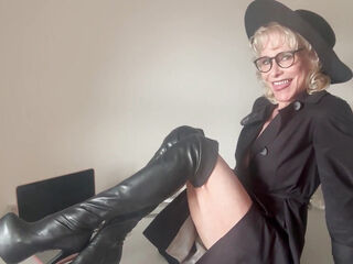 Pussy in Boots