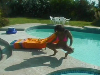 Muscled French MILF DP in outdoor threesome