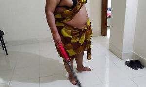 kamvali moti gand sexy housewife ko choda aur gand fad dia