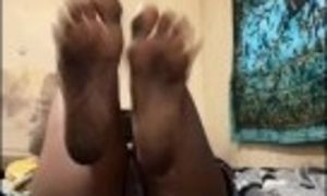 Feet titties and pussy:Ebony Timelapse