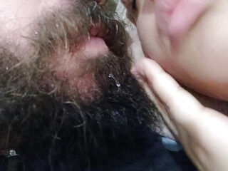 QUICK AND HARD HANDJOB ON HORNY COCK WITH THE NAUGHTY KISS OF THE BITCH