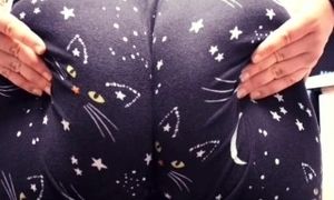'Bubble Butt Kitty Pants Wedgie'