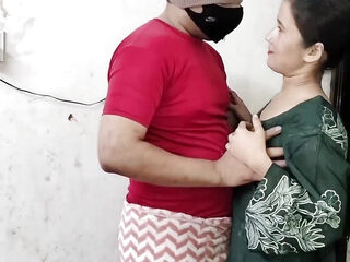 Darji ne bhabhi ka soot free me sil kar bhabhi ko pela