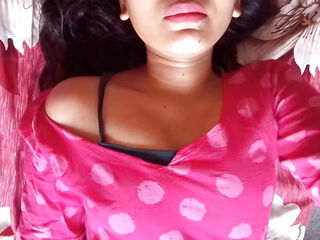 Indian girl in pink suit girl masterbating in fingerings
