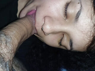 breathless from swallowing so much the hard cock of the horn that moans feeling the throat devouring everything