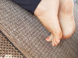 Amateur Blonde Mature Wife Enjoys Feet Worship