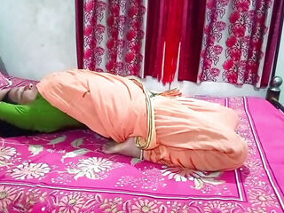 ????Painful anal try- Indian wife pinki try First time anal in sexy saree to make her husband happy.