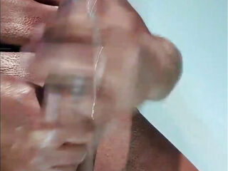 Steff165 : Oiled up and sweaty