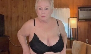 Sexy GILF Does Super Hot Lingerie Try On Haul