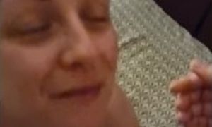 The Playful Wife - A Quick Blowjob Before a bed