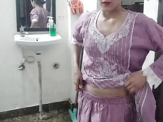 Step daughter ko school me hi pakad ke pel diya