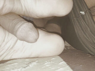 Anjali's gand twisted and landed in her feet