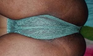 Sri Lankan MILF Wife Fucking and Hairy Pussy Closeup Natural Tits New Amateur Couple Home Made Sinhala Sex Video