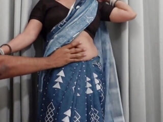 Hot Indian Big Ass Aunty Sex with Desi Saree.