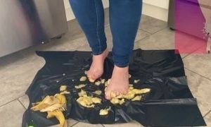 Banana â€œCrushingâ€ In Socks, Nylon Socks, And Barefeet (First Time Crushing)