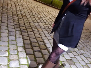 feminine crossdresser pees in depth through pantyhose and goes for a walk