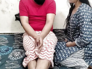 Muth marte bhabhi ne dekh liya fir bhabhi ko choda