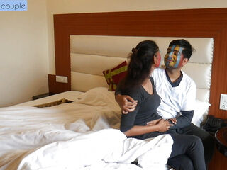 Room Service Guy Ravi Visits Horny Rachna Again to Fill Hers Wild Fantasies