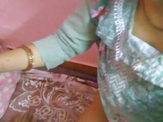 Desi hot wife ki romance
